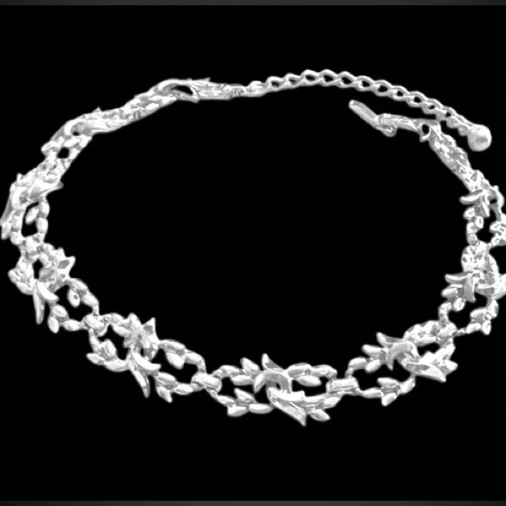 Vintage Coro Silver Tone Choker Style Necklace Signed Leaves Design
